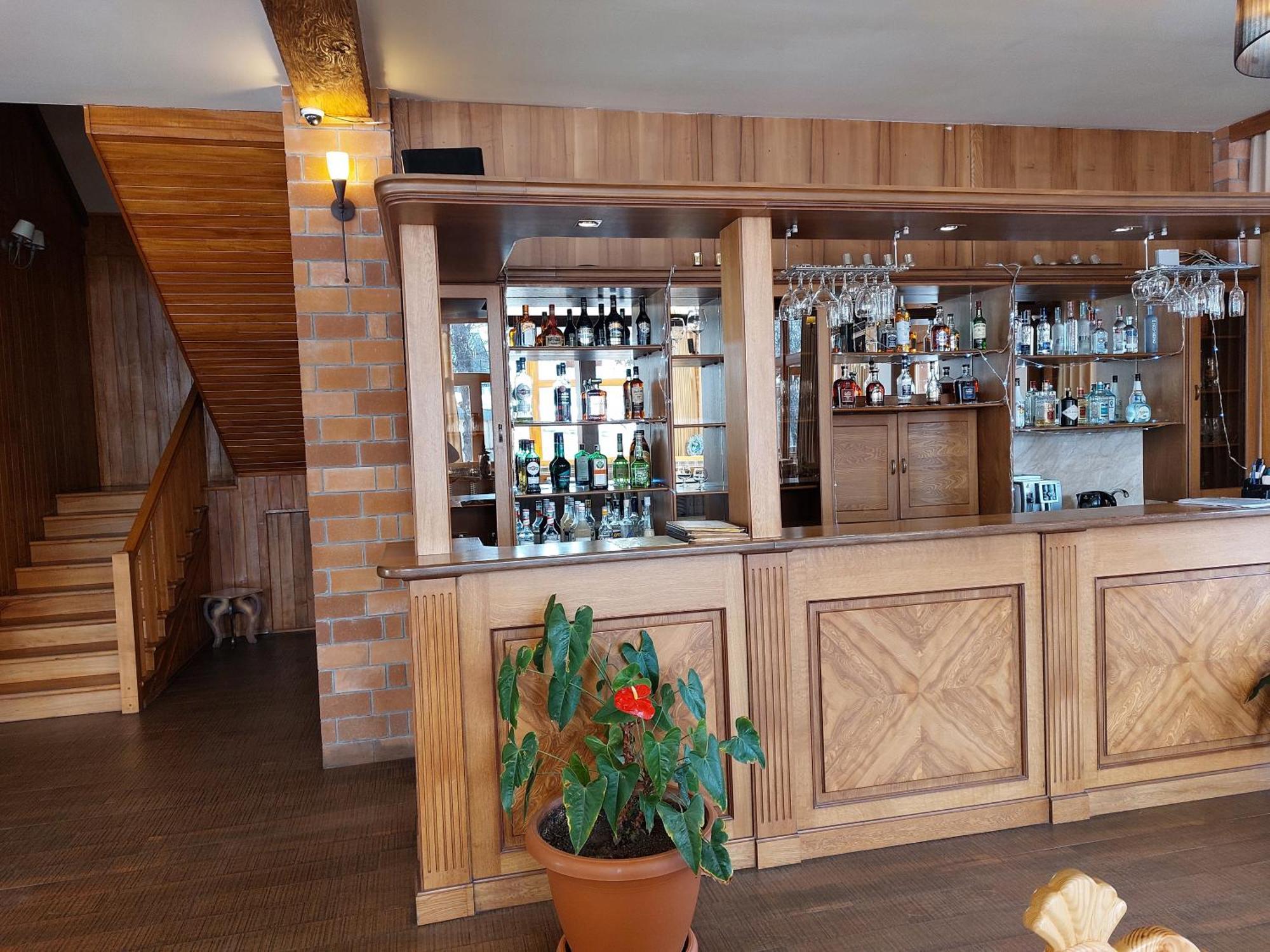 Splendor And Restaurant Villa *