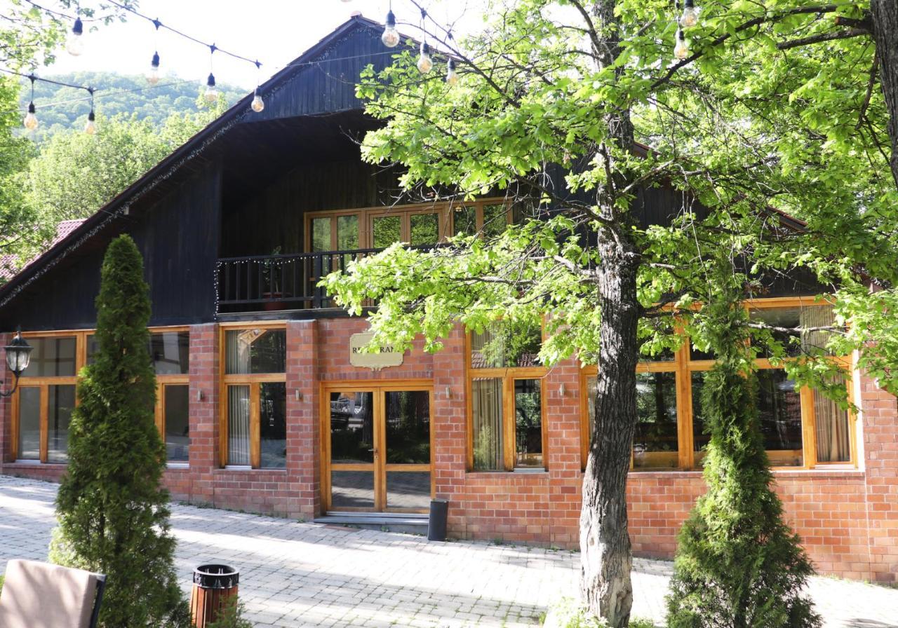 Splendor And Restaurant
