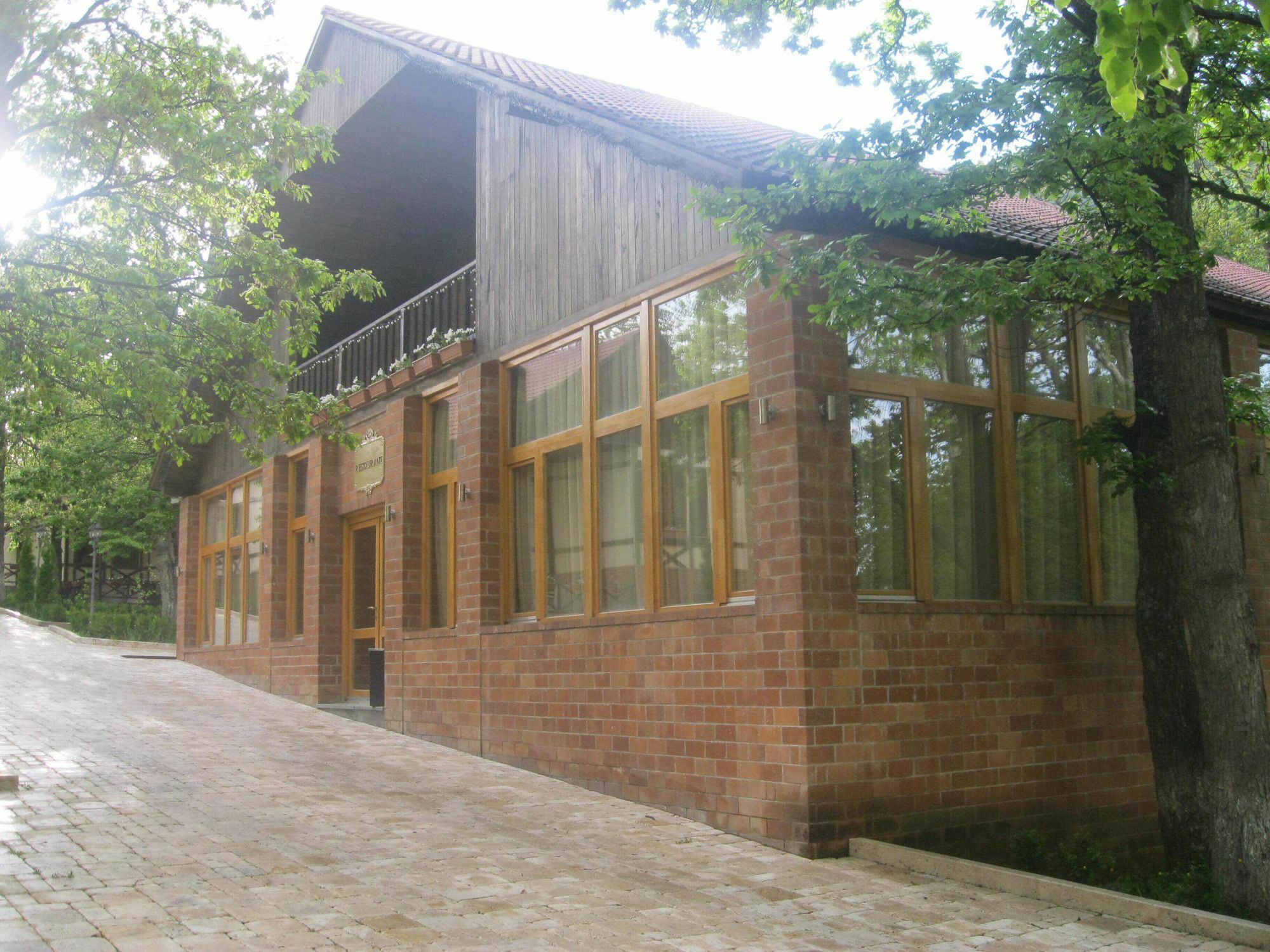 Splendor And Restaurant *