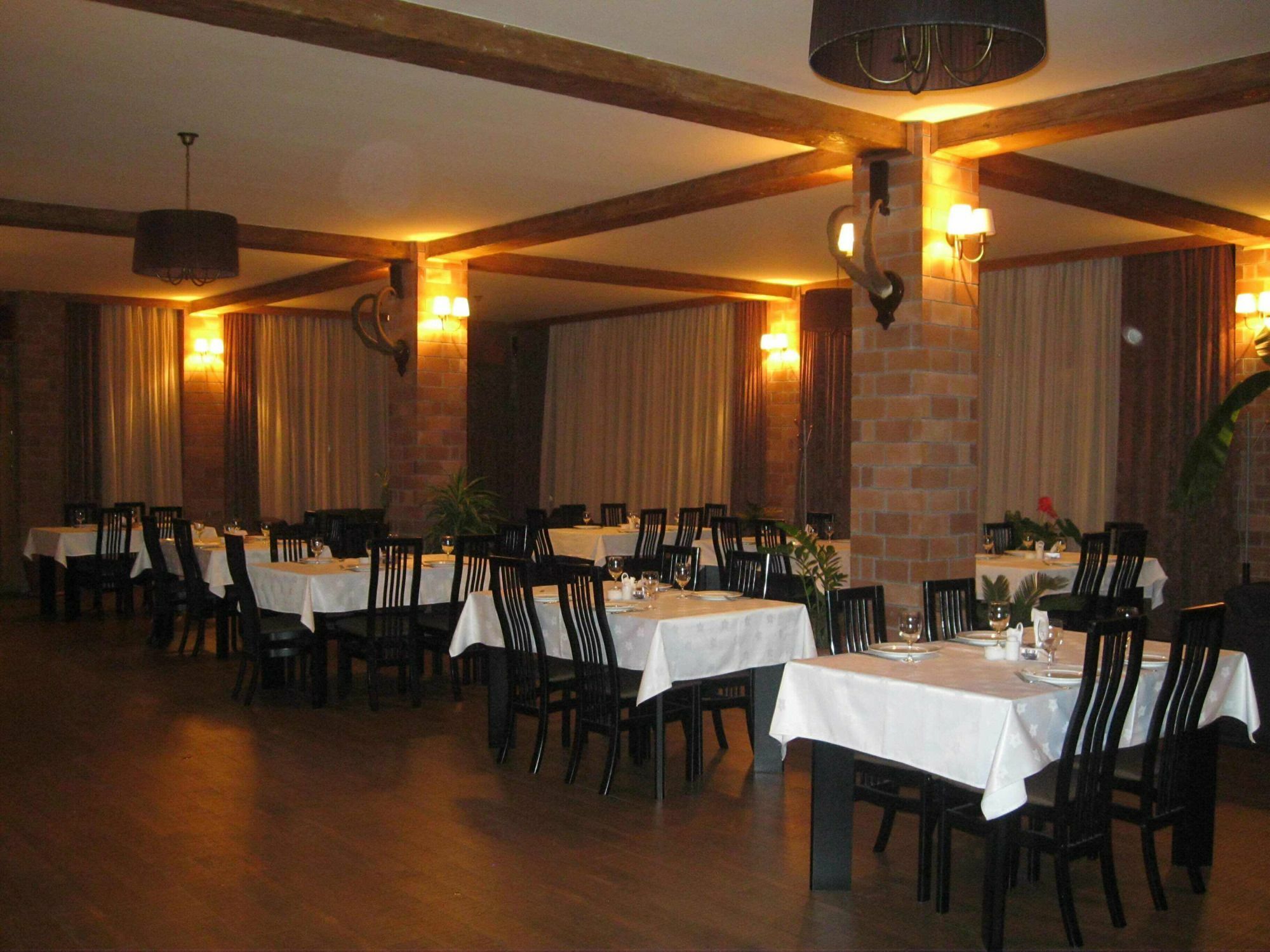 Splendor And Restaurant